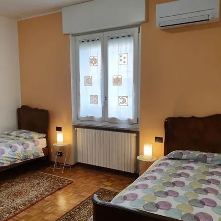 Lori Nocleg ze śniadaniem 4*