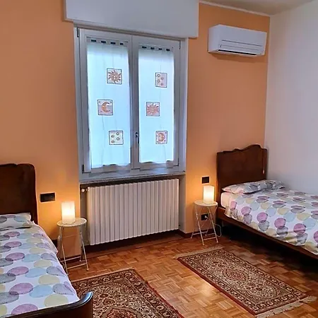 Lori 4*